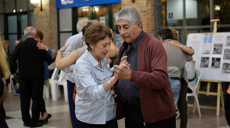 Nuevos ritmos se suman a las clases abiertas de tango en Tigre