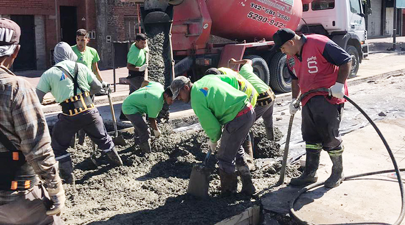 San Fernando continúa con la renovación del pavimento en el distrito