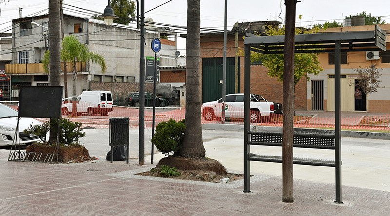 San Fernando renueva las veredas en la intersección de Ruta 202 y Av. Avellaneda