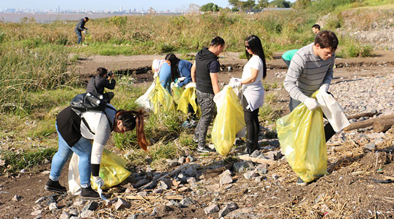 Se realizó una nueva jornada de limpieza del río en San Isidro