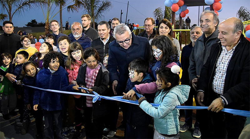 Celebran las familias de Pacheco: reinauguraron la Plaza Raúl Alfonsín con nuevos juegos y remodelación