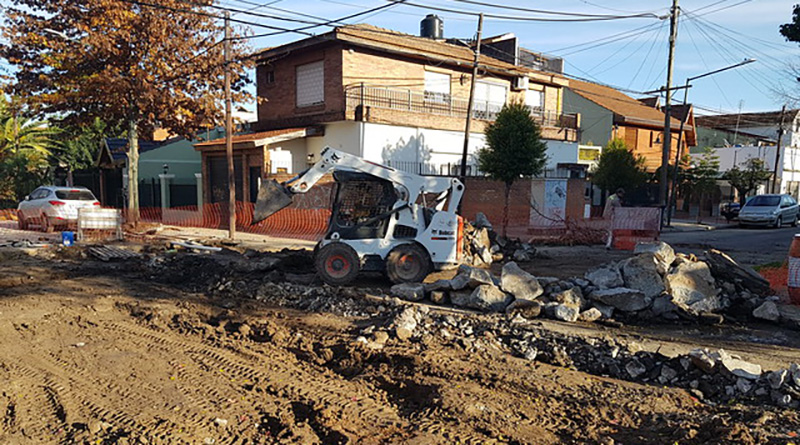 San Isidro renueva el asfalto de 3 de febrero
