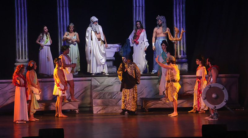 Familias enteras llenan el Teatro Don Bosco de San Isidro para ver “Hércules”