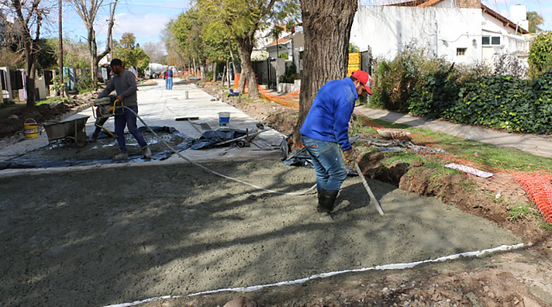 El Municipio sigue renovando pavimentos en las Lomas de San Isidro