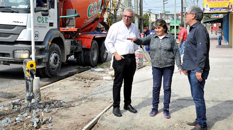 Tigre construye más veredas comerciales en Ricardo Rojas