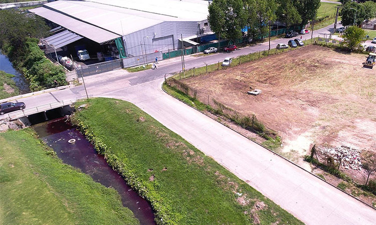 El Municipio de Tigre clausuró una empresa textil por contaminación en el arroyo Darragueira