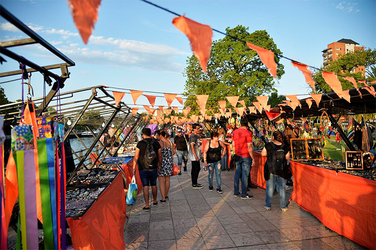 Más vecinos y turistas conocieron el Paseo de Artesanos de Tigre