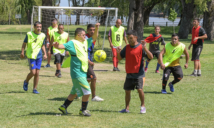 La Colonia de San Fernando jugó un amistoso con el equipo que jugará el Torneo Nacional de Especiales