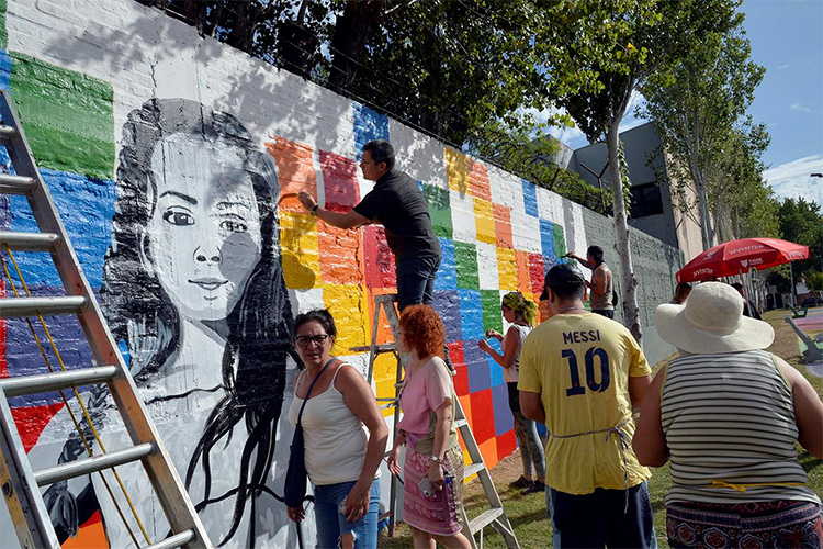 Con la mujer como protagonista, Tigre impulsó un nuevo mural participativo en Don Torcuato