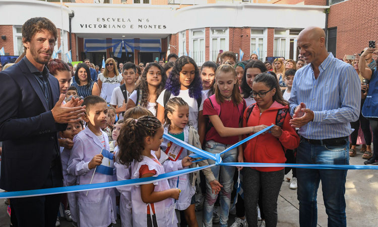Juan Andreotti inauguró el renovado edificio de la Primaria Nº 6 y Secundaria Nº 23