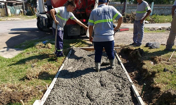 Con inversión municipal, avanza la construcción de veredas en Don Torcuato