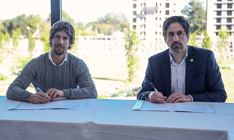 Juan Andreotti firmó convenio con el Ministro Trotta e Intendentes por netbooks para alumnos de 4to año de secundarias