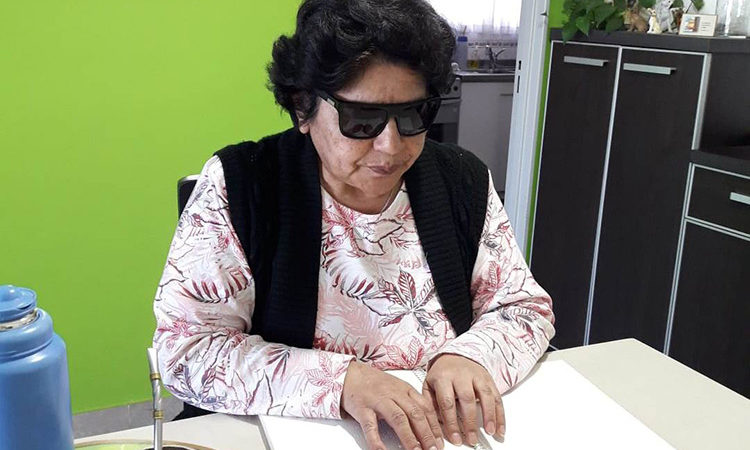 Con talleres virtuales, el Centro de Adultos Ciegos y Disminuidos Visuales continúa sus actividades