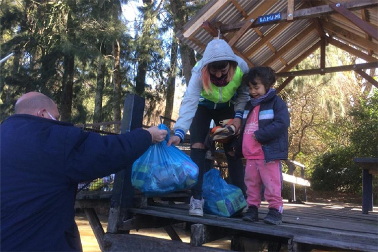 Tigre entregó 250 bolsas de alimentos a familias del Delta