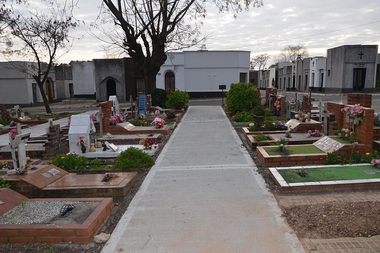 Habilitan visitas a cementerios en San Isidro