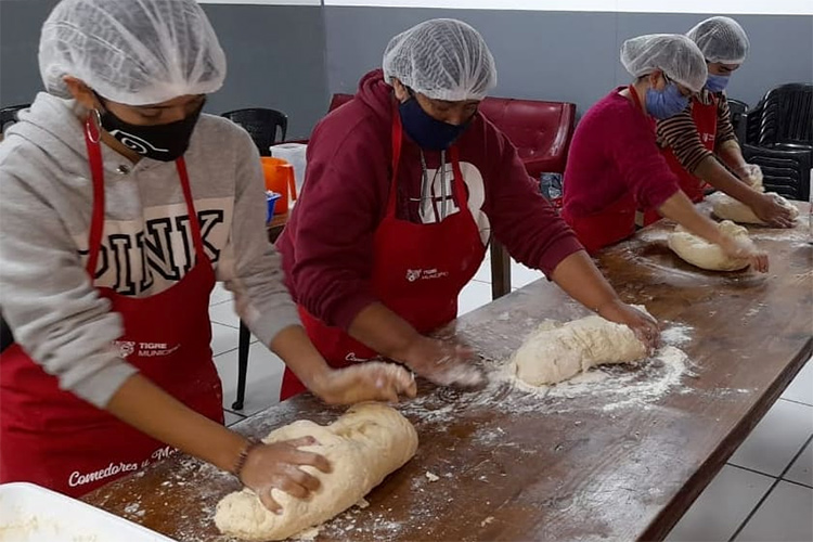 A través de un proyecto gastronómico, Tigre promueve el aprendizaje de oficios en el Refugio Municipal y las Casas Convivenciales “Eva Perón”