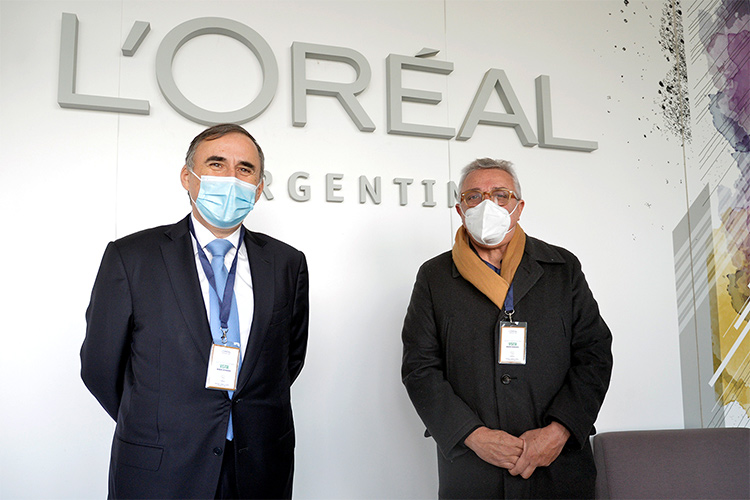 El intendente Julio Zamora recorrió la planta de L’Oreal en Norlog y destacó el compromiso social y ambiental de la empresa