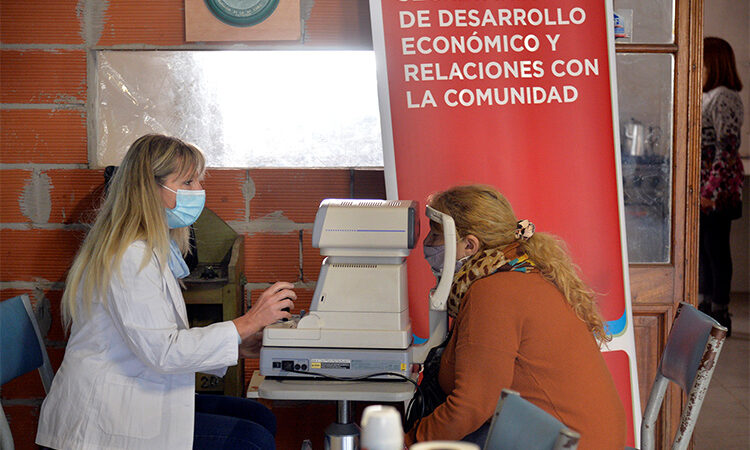  El Municipio de Tigre realizó controles oftalmológicos en el Centro de Jubilados y Pensionados “Amigos de Talar”  