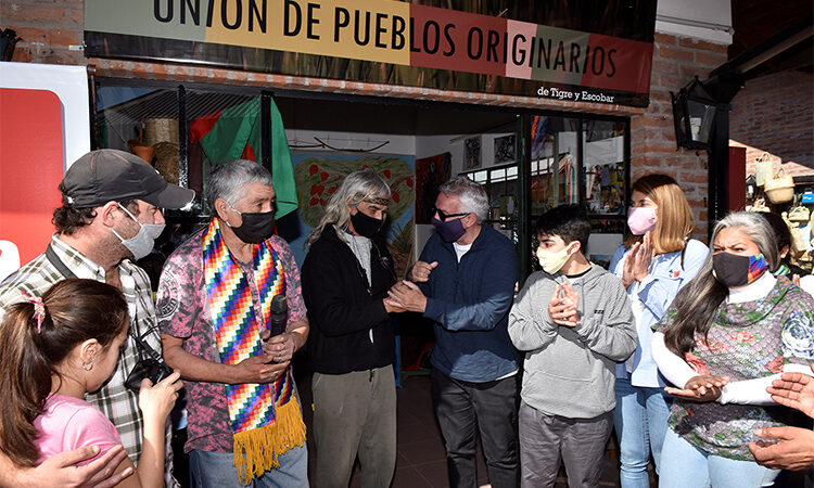 Puerto de Frutos: Inauguraron el nuevo local comercial de la Unión de Pueblos Originarios de Tigre y Escobar