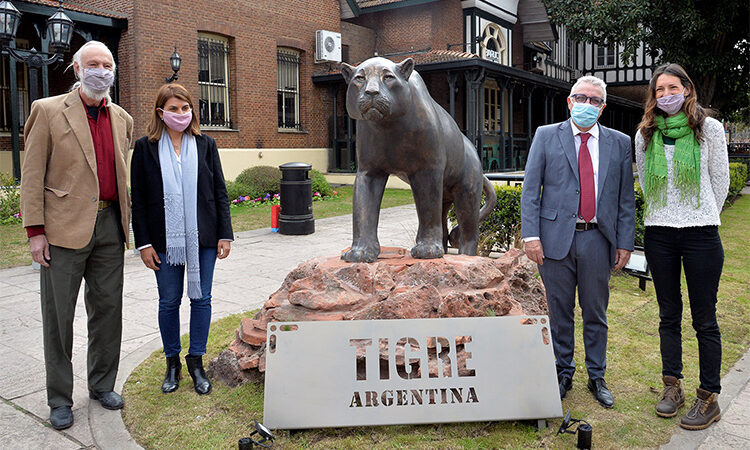 El Municipio de Tigre fortalece la identidad local y concientiza sobre el cuidado de los humedales con la escultura “Yaguareté”
