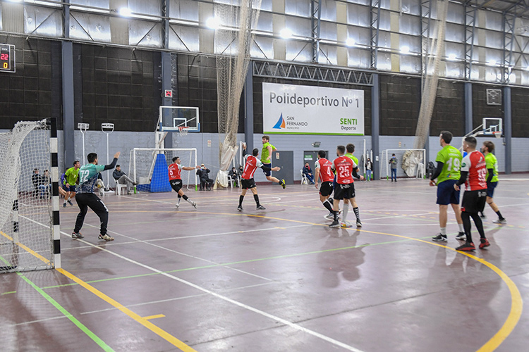 “San Fernando Handball” volvió a competir en el Polideportivo Municipal N°1