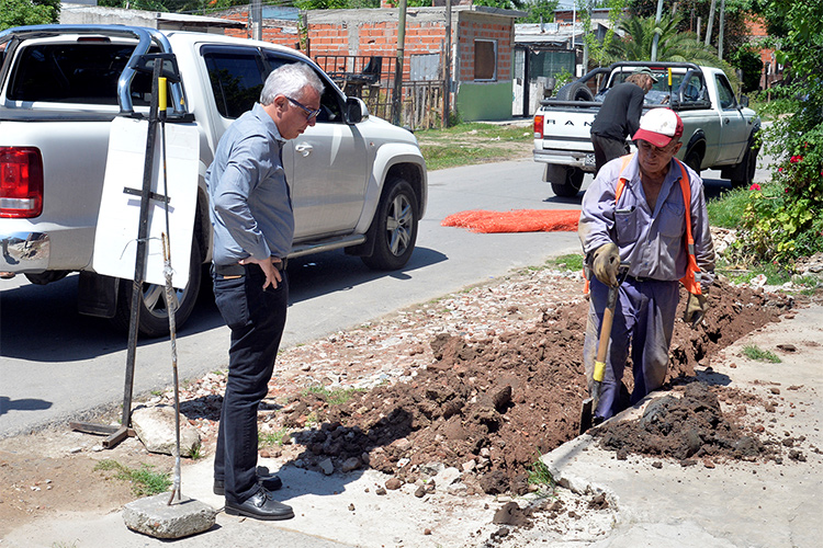 Julio Zamora: “Queremos terminar 2023 con la gasificación completa de los barrios de Tigre”