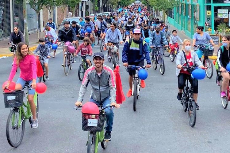 Cerca de 3 mil vecinos disfrutaron la tradicional Bicicleteada Familiar de San Fernando
