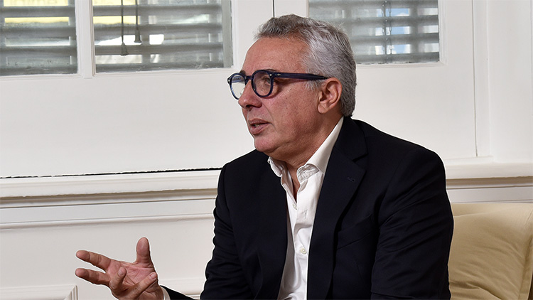 Julio Zamora: “Necesitamos diálogo entre todas las fuerzas políticas para sobrellevar la difícil situación que afronta el país”