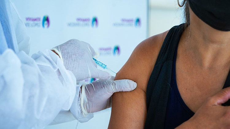 Vicente López realiza vacunación contra COVID-19 sin turno previo
