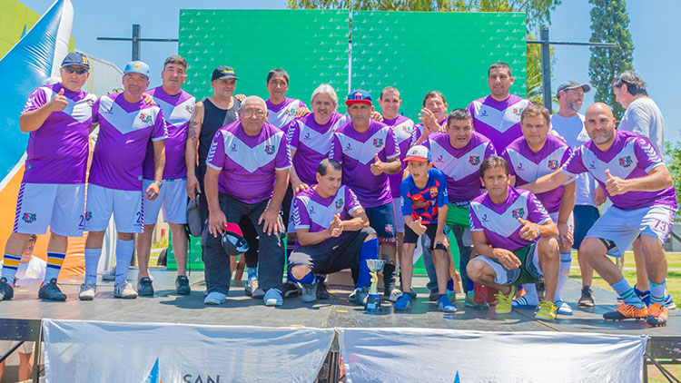 Culminó en San Fernando un apasionante Torneo Municipal de Fútbol 11 de Veteranos
