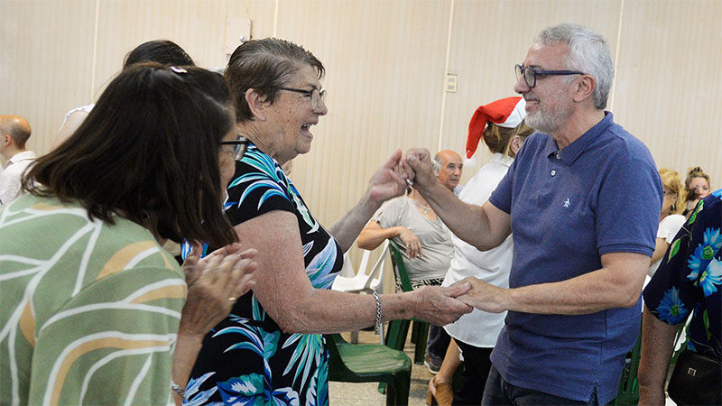 Julio Zamora acompañó el cierre de año del Centro de Jubilados y Pensionados Troncos del Talar