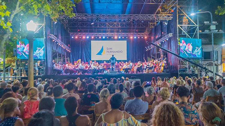 La Orquesta Sinfónica Nacional brindó un magnífico concierto para miles de sanfernandinos